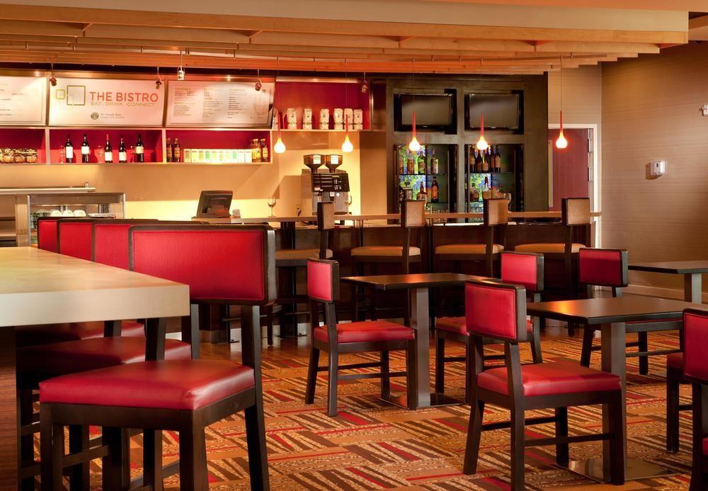 Courtyard By Marriott Denton