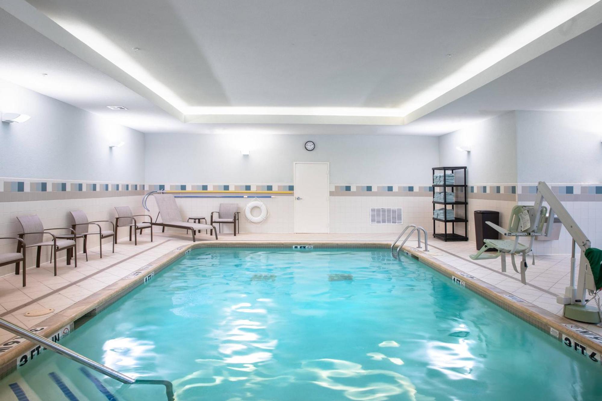 Courtyard By Marriott Hotel 3*