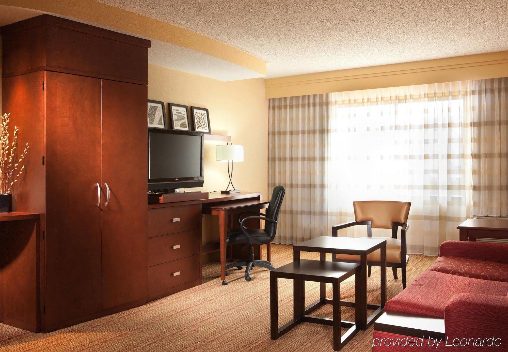 Courtyard By Marriott